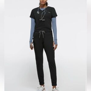 Jaanuu women’s medium scrub set navy